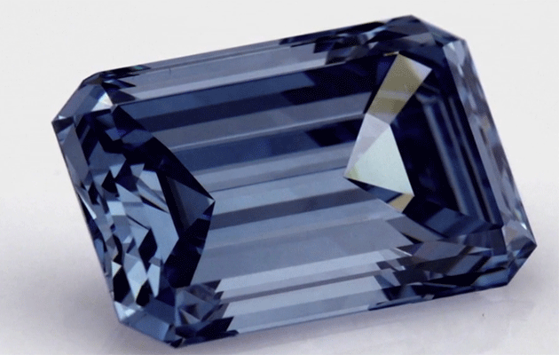 The Fancy Vivid diamond is one of the rarest in the world. Photo: YouTube