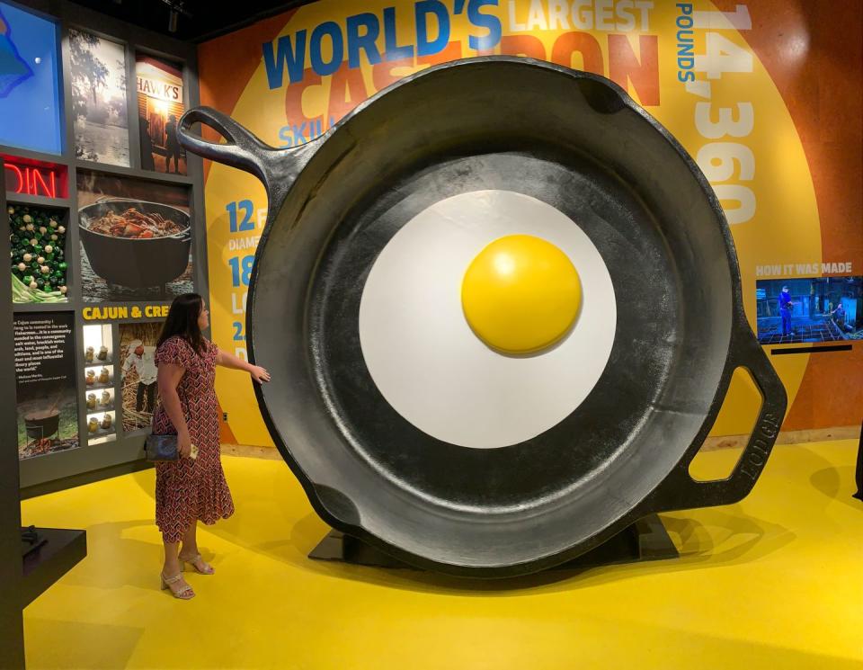 world's largest cast iron skillet