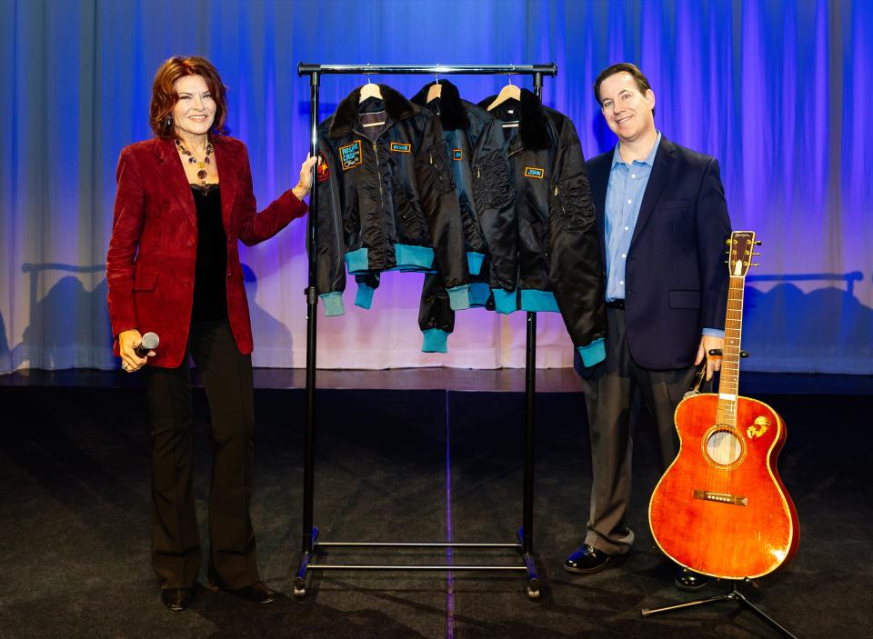 Rosanne Cash, Michael Gray, vice president of museum services, Country Music Hall of Fame and Museum, Cash's artifacts, Sept. 19, 2023