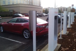 2013 Tesla Model S at Supercharger station in Springfield, Oregon, Nov 2013 [photo: George Parrott]