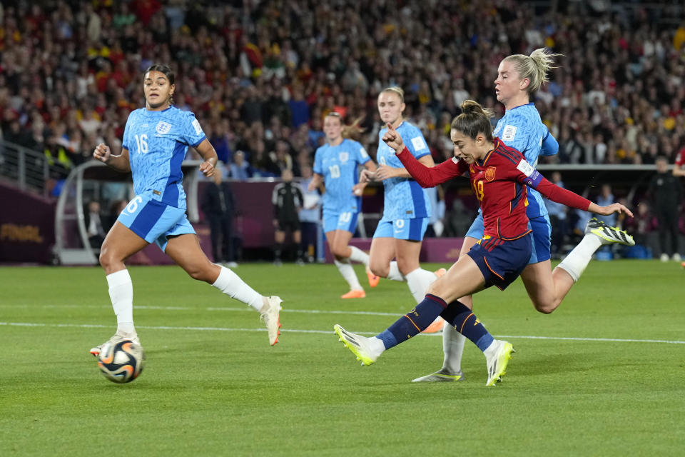 Spain's Olga Carmona scores her side's opening goal during the Women's World Cup soccer final between Spain and England at Stadium Australia in Sydney, Australia, Sunday, Aug. 20, 2023. (AP Photo/Alessandra Tarantino)