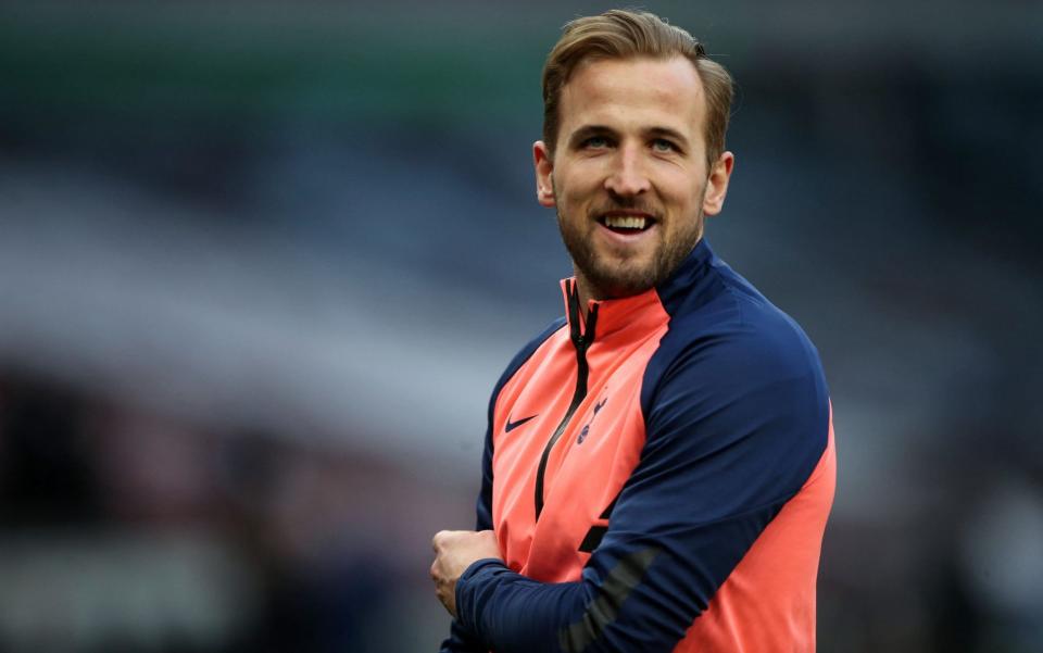 Tottenham Hotspur's English striker Harry Kane warms up ahead of the English Premier League football match between Tottenham Hotspur and Sheffield United -  NICK POTTS/POOL/AFP via Getty Images
