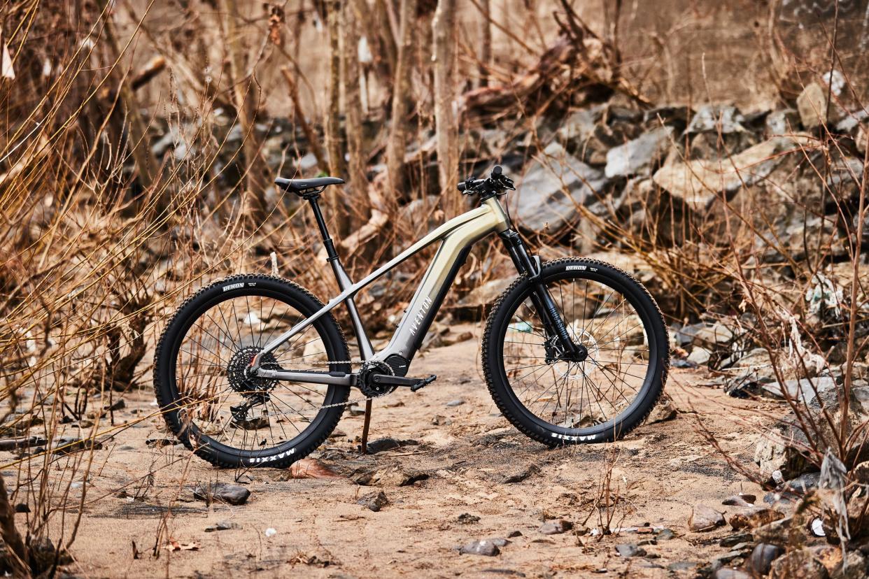 <p><a href="https://go.redirectingat.com?id=74968X1596630&url=https%3A%2F%2Fwww.aventon.com%2Fproducts%2Framblas-electric-mountain-bike&sref=https%3A%2F%2Fwww.bicycling.com%2Fbikes-gear%2Fmountain-bike%2Fa27103056%2Felectric-mountain-bikes%2F" rel="nofollow noopener" target="_blank" data-ylk="slk:Shop Now;elm:context_link;itc:0;sec:content-canvas" class="link rapid-noclick-resp">Shop Now</a></p><p>Ramblas</p><p>aventon.com</p><p>$2699.00</p><span class="copyright">Trevor Raab</span>