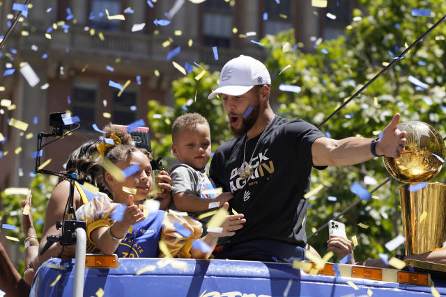 Warriors NBA championship parade: Stephen Curry, Golden State