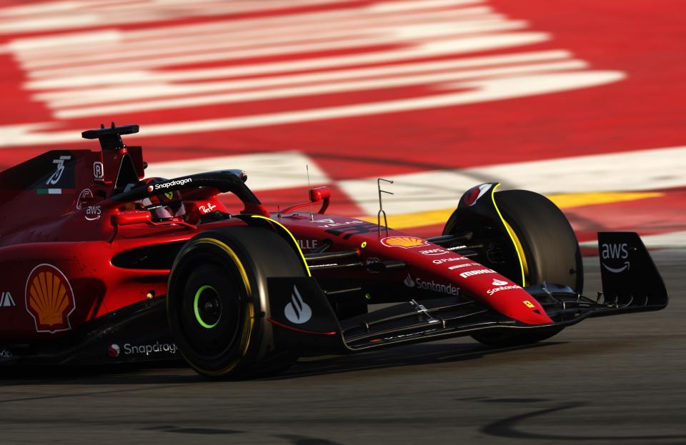 Carlos Sainz in the Ferrari F1-75. (Getty Images)