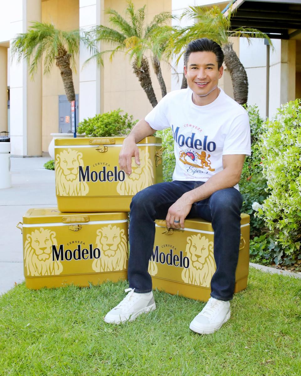 <p>Mario Lopez teams up with Modelo to thank healthcare workers at Providence Saint Joseph Medical Center in Burbank on Monday.</p>