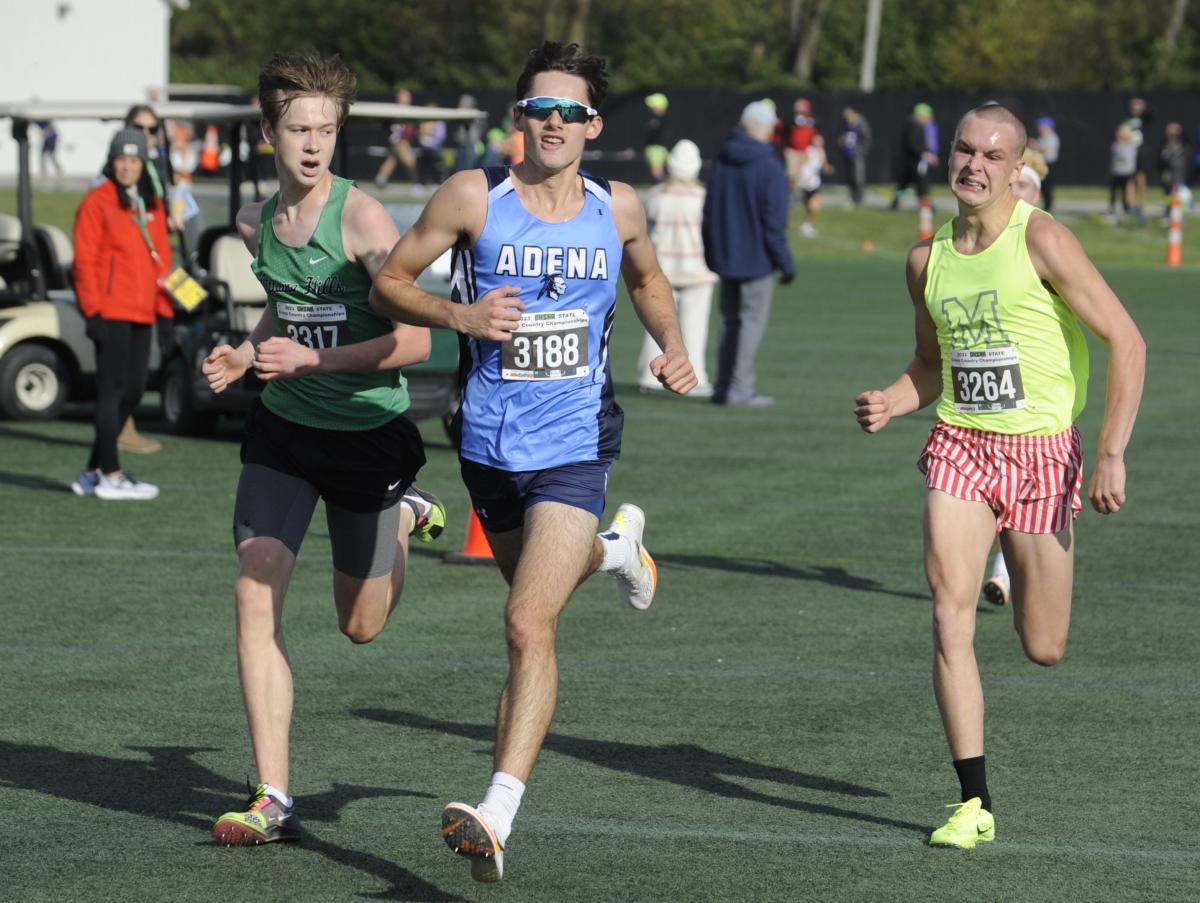 OHSAA Cross Country Ryan Richendollar, Cameron Walker both climb the