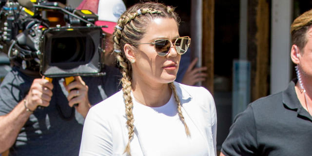 Khloé Kardashian Gives New Meaning to VPL in Her Latest Outfit - Yahoo  Sports