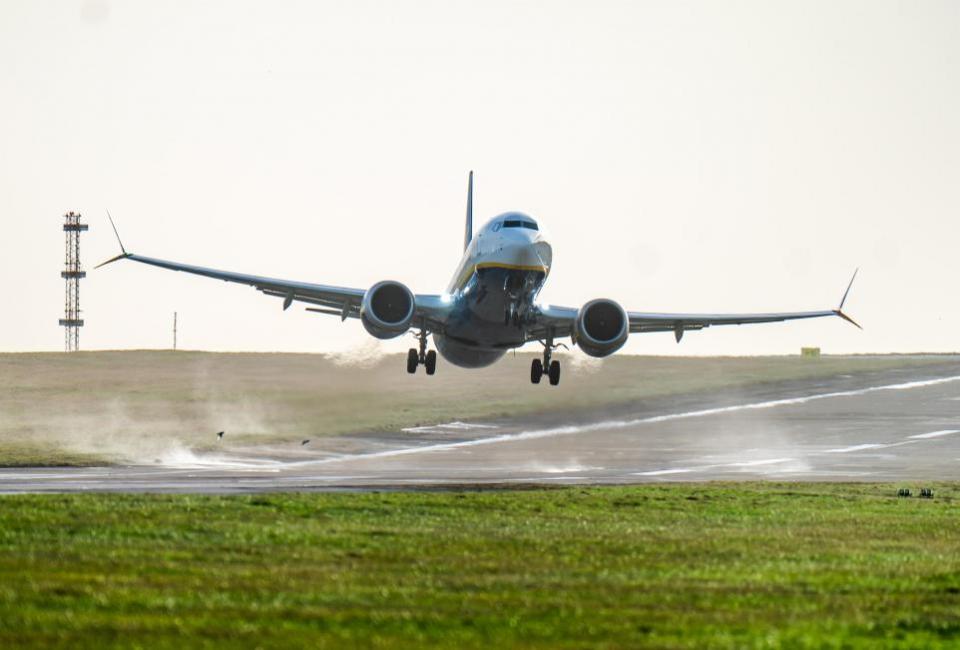 Echo: 'Very close call' - A Ryanair plane taking off