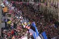 The start of stage 1 of the Giro d'Italia from Venaria Reale to Turin, Italy, Saturday May 4, 2024. (Gian Mattia D'Alberto/LaPresse via AP)