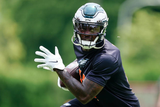 Watch: A.J. Brown wears a 'Hurts SZN' hat as he arrives at Eagles