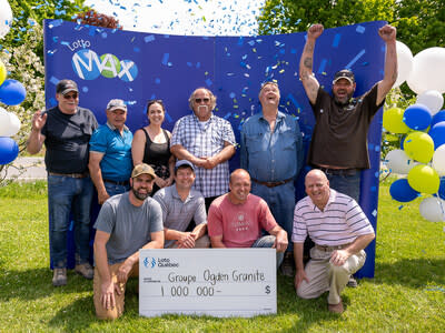 Group of 10 Stansted family business colleagues wins $1 million (CNW Group/Loto-Quebec)