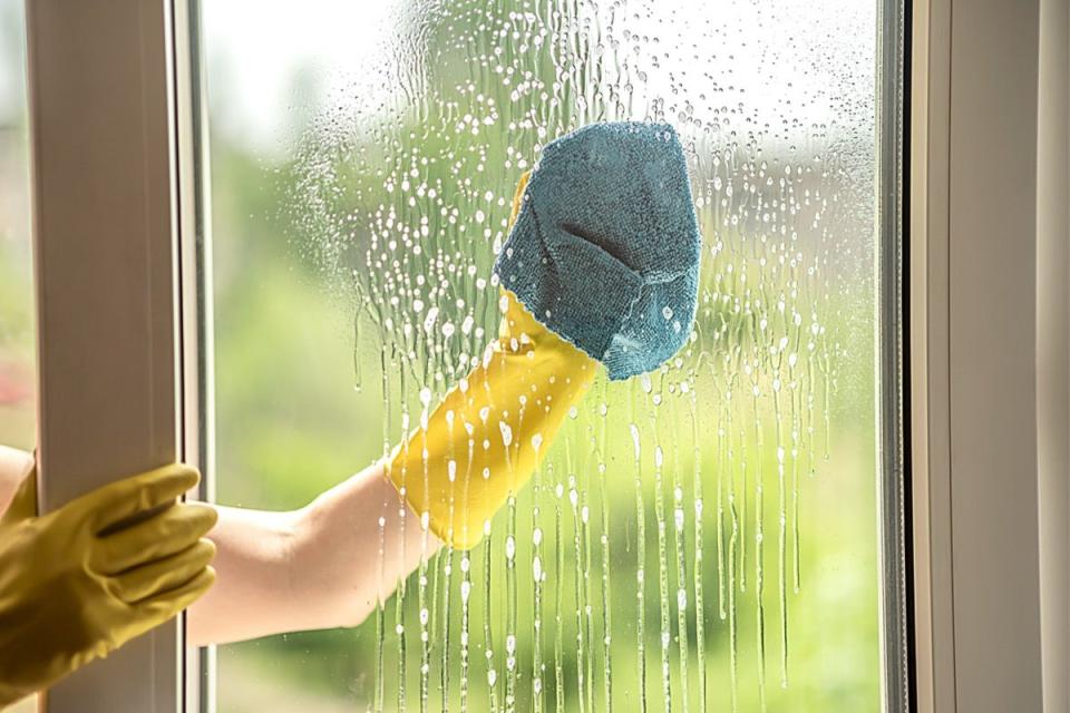 homemade window cleaner