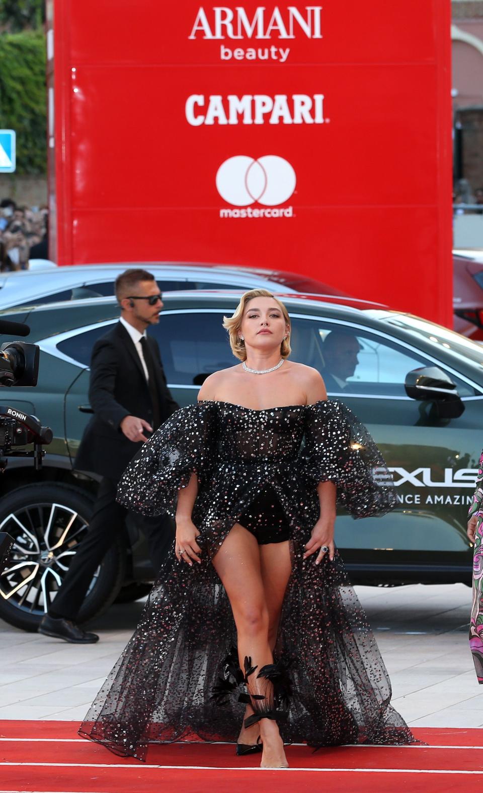 Florence Pugh en la alfombra roja. (Photo by Elisabetta A. Villa/Getty Images)