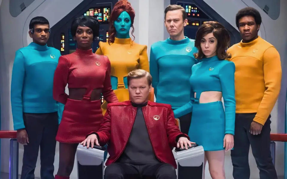 《黑鏡》第七季 2025 年回歸，Netflix 在六集故事裡安插了第四季中《USS Callister》的續集