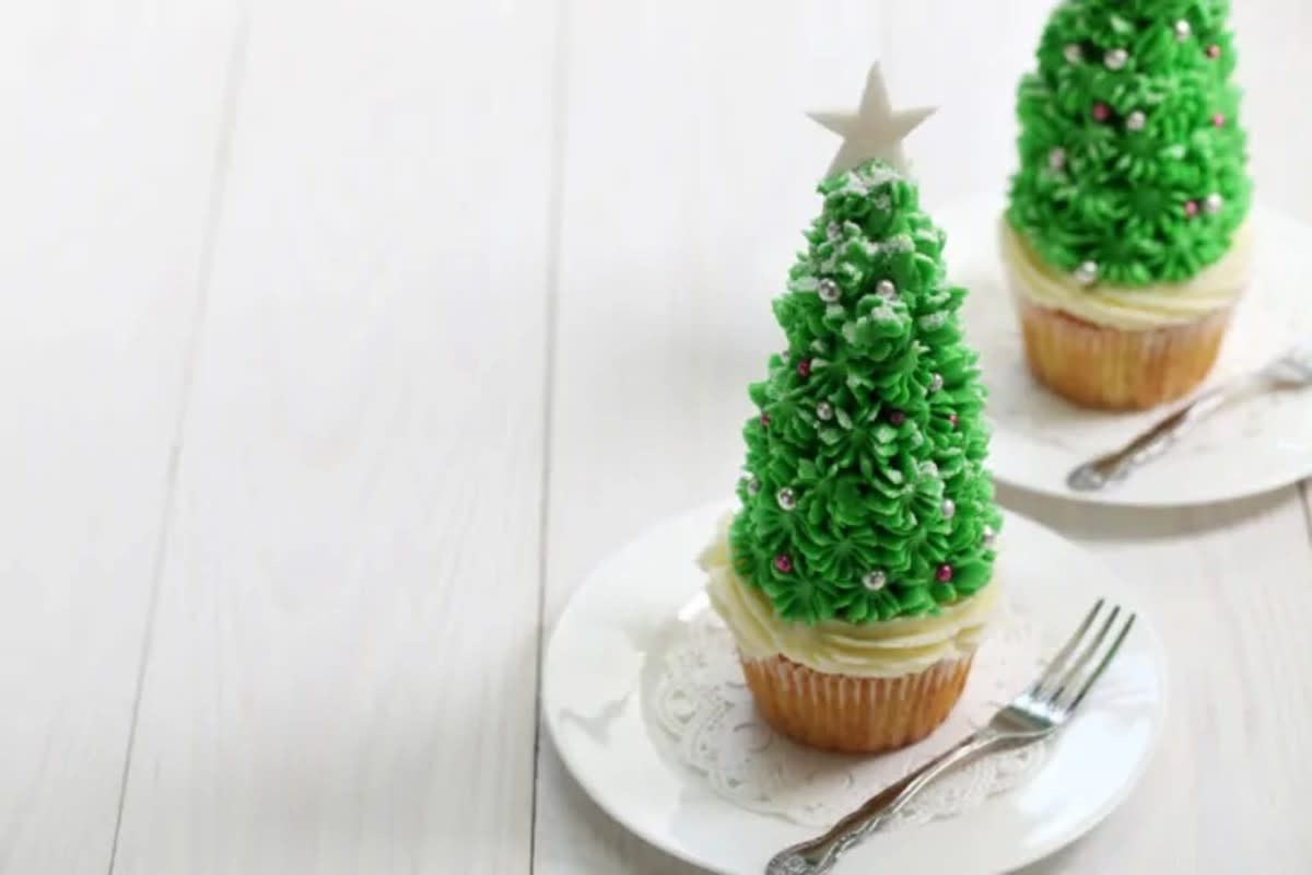 <p>Simplistically Living</p><p>You can turn this festive treat into an afternoon baking session with your little one’s or even make these for your Christmas party.</p><p><strong>Get the recipe: <a href="https://www.simplisticallyliving.com/christmas-tree-cupcakes/" rel="nofollow noopener" target="_blank" data-ylk="slk:Christmas Tree Cupcakes;elm:context_link;itc:0;sec:content-canvas" class="link rapid-noclick-resp">Christmas Tree Cupcakes</a></strong></p>