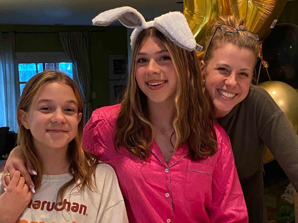 Jodie Sweetin Instagram Jodie Sweetin and her kids, Zoie and Beatrix