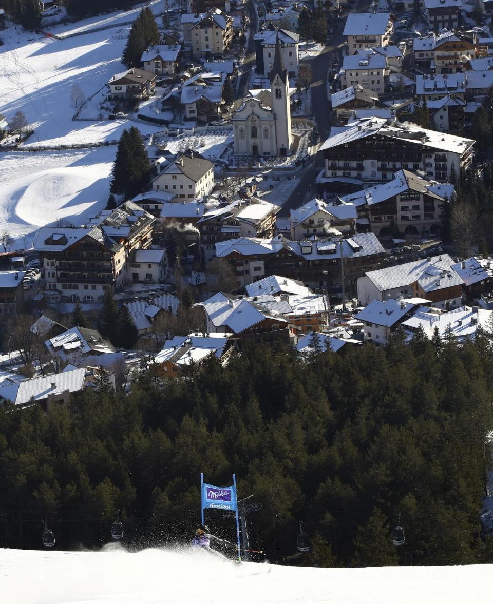 Italy's Sofia Goggia speeds down the course during an alpine ski, women's World Cup giant slalom, in San Vigilio di Marebbe, Italy, Tuesday, Jan. 24, 2017. (AP Photo/Alessandro Trovati)