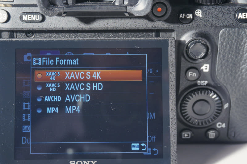 4K capture is supported in XAVC S format.