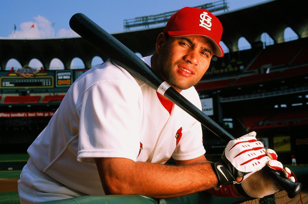 Albert Pujols hits 584th career home run, passes Mark McGwire