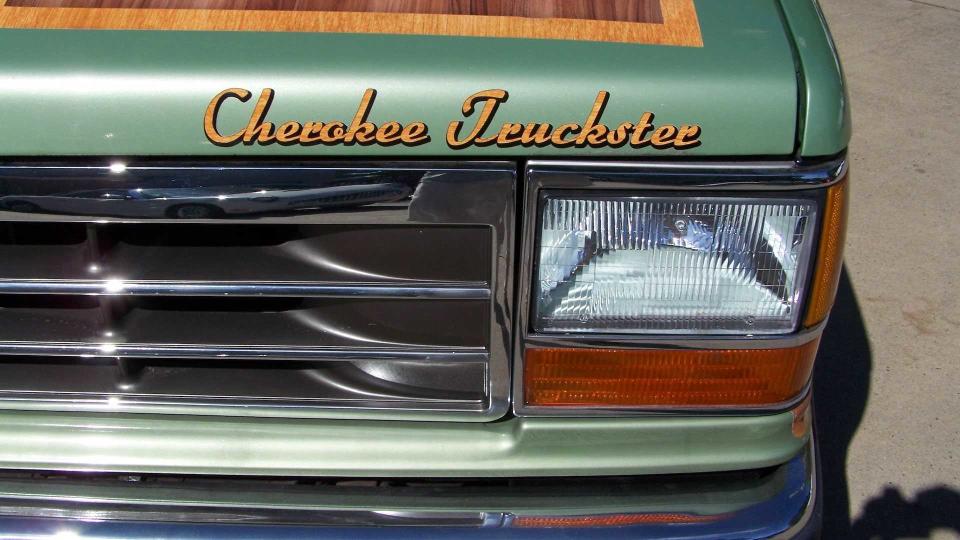 致敬美國電影「瘋狂假期」的Cherokee Truckster即將在明年拍賣 