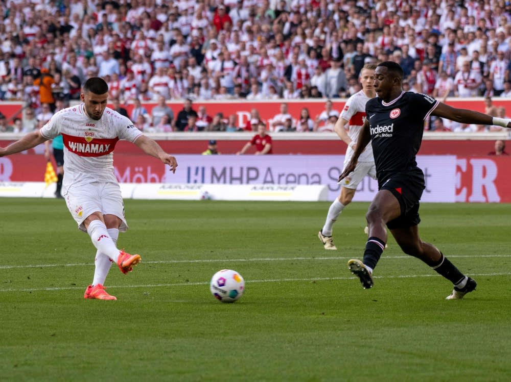 Deniz Undav erzielt das 2:0 für den VfB Stuttgart (IMAGO/Peter Hartenfelser)