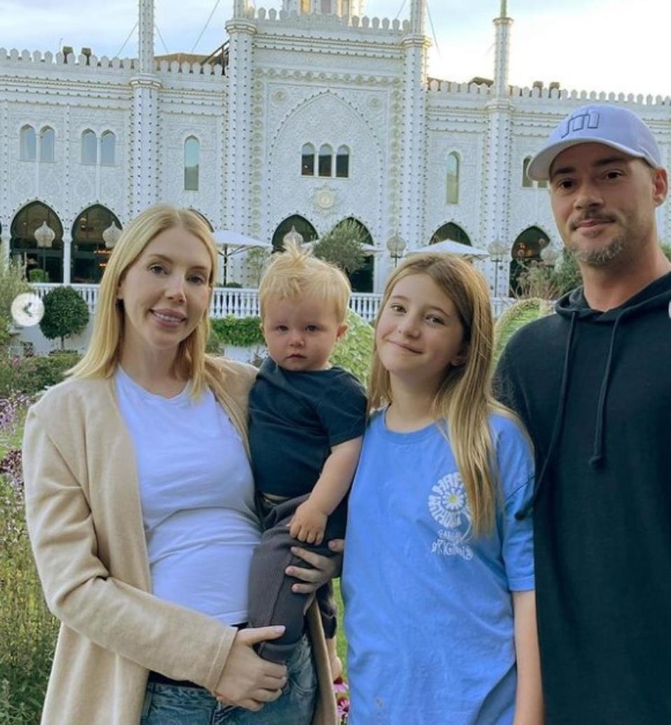 The star said she has ‘really fast’ births with her two children Fred and Violet. Pictured with her kids and husband Bobby (Instagram/KatherineRyan)