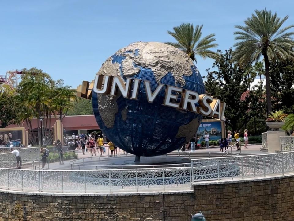 globe sign at universal studios florida in Orlando