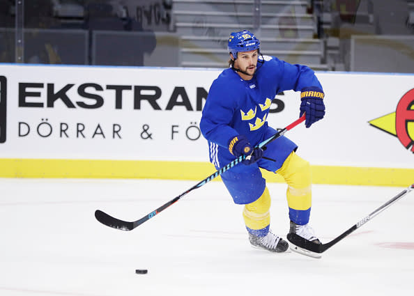 GOTHENBURG, SWEDEN - SEPTEMBER 09: Erik Karlsson of Sweden during Team Sweden ice practice ahead of the match between Sweden and Finland, september 9th, 2016 at Scandinavium, Gothenburg, Sweden. (Photo by Nils Petter Nilsson/Ombrello/Getty Images)