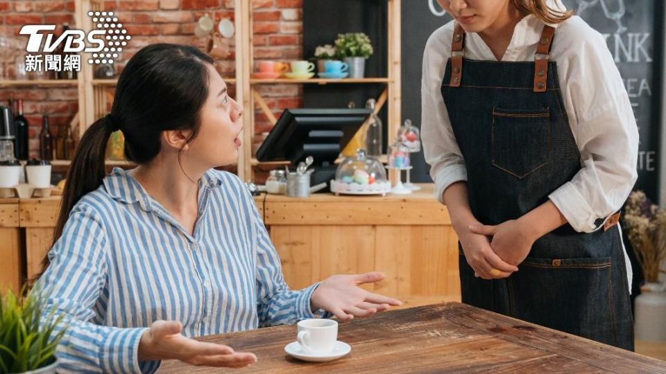 網友發現求職網上有「奧客」職缺。（示意圖／shutterstock達志影像）