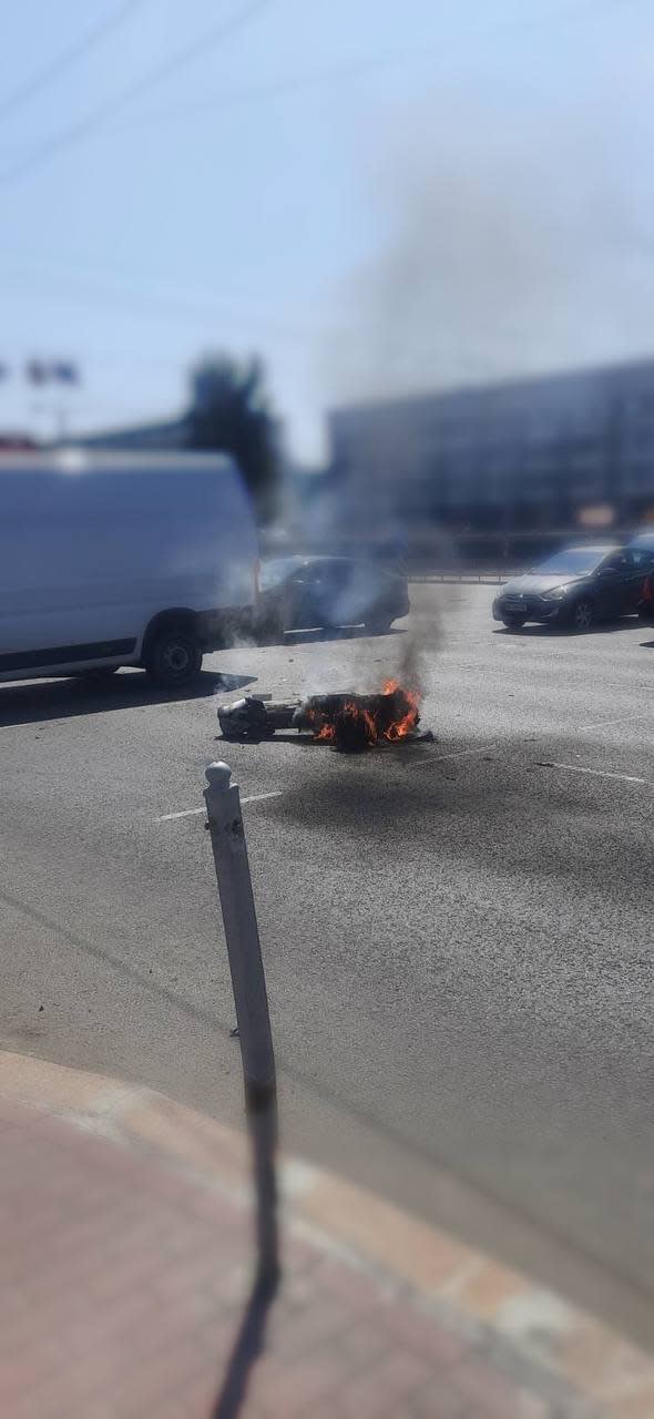 A missile fragment fell on the road in the Obolon district of Kyiv. (Source: Mayor Vitali Klitschko / Official Telegram channel)