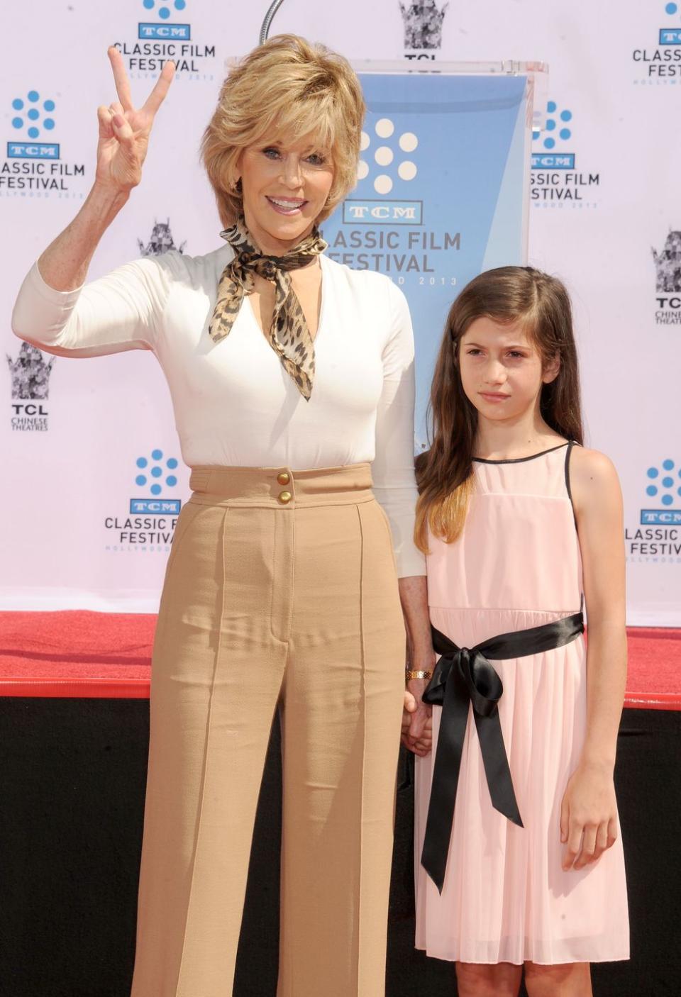 2013 tcm classic film festival jane fonda hand and footprint ceremony at tcl chinese theatre