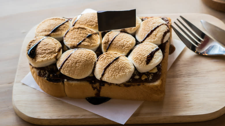 Roasted marshmallows on bread