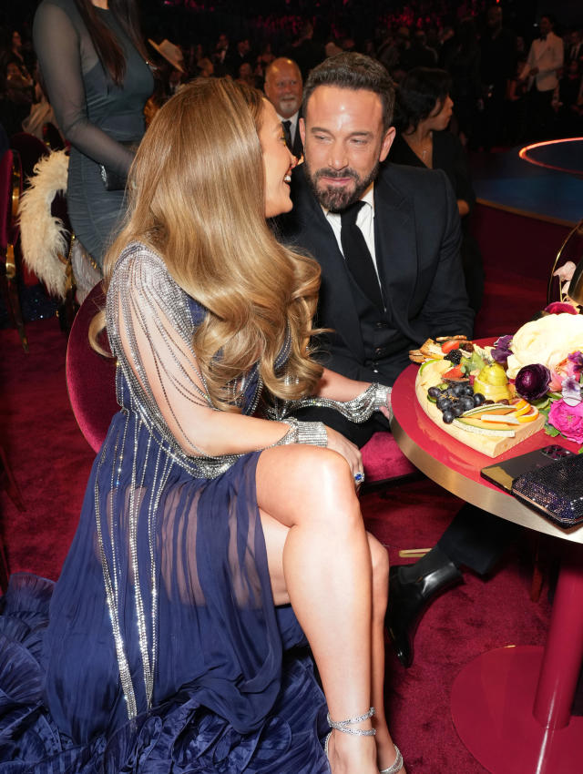 After Clips Of Ben Affleck Not Looking Too Happy At The Grammys Went Viral, Jennifer Lopez Subtly Weighed In