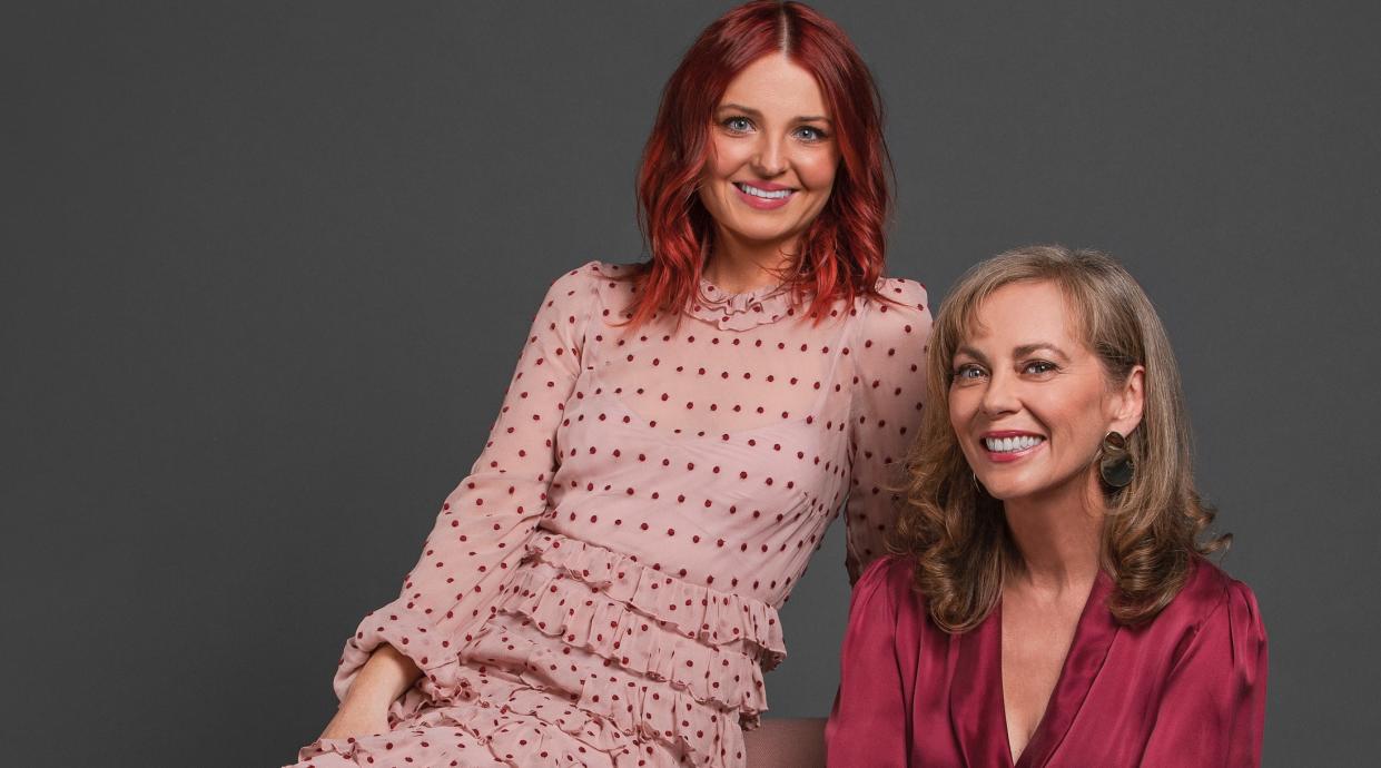 Annie Jones (r) and Charlotte Chimes (l)  are joining the cast of 'Neighbours' as Jane Harris and her daughter. (Channel 5)