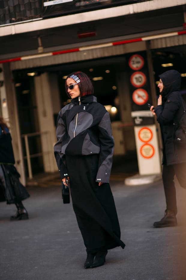 Showgoers Wore Feathers — Yes, Feathers — on Day 8 of Paris