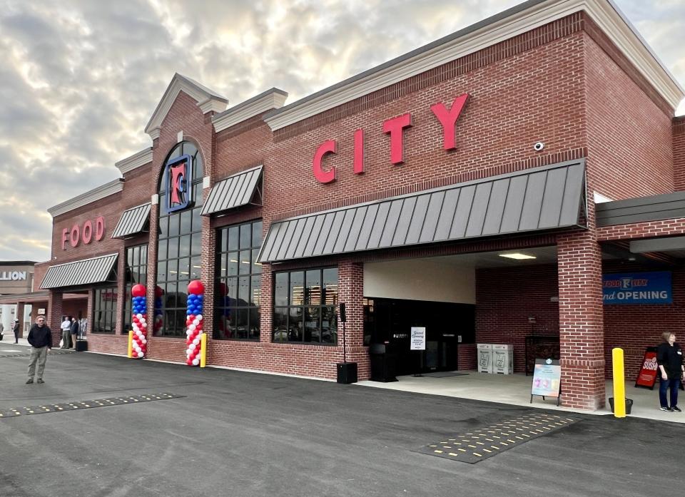 After a delay because of supply chain issues with needed electrical parts, Food City opened Jan. 24 at the Gadsden Mall