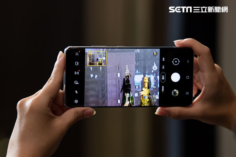  Galaxy S21 快速動手玩，這次在拍照、錄影上都有升級，讓用戶能更簡單拍出好作品。 （圖／三星提供）