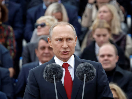 Russian President Vladimir Putin speaks during the celebrations for the City Day in Moscow, Russia September 10, 2016. REUTERS/Sergei Karpukhin