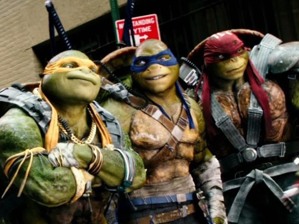 "Teenage Mutant Ninja Turtles: Out of the Shadows": Michelangelo, Leonardo und Raphael beraten sich. (Bild: 2018 Paramount Pictures. All Rights Reserved. )