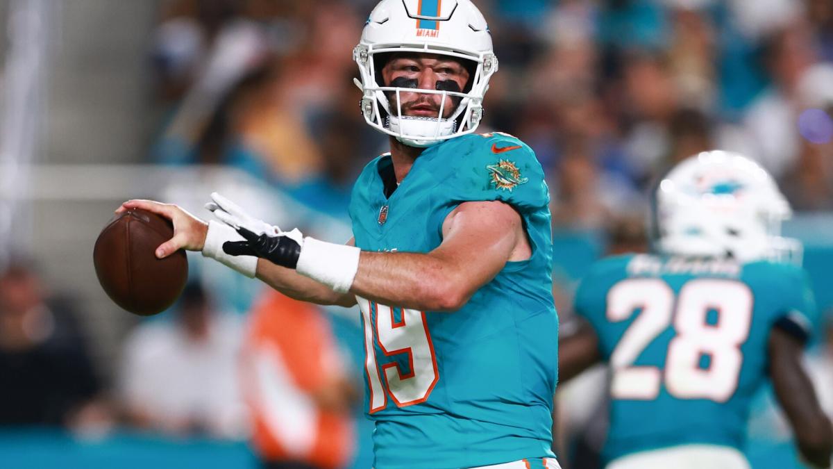 Dolphins QBs Mike White, Skylar Thompson struggle in loss to Falcons