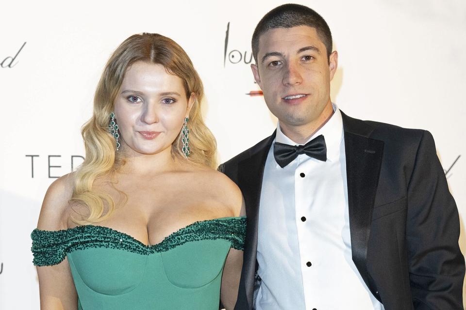 Abigail Breslin and Ira Kunyansky attend the "Stillwater" Cannes Filmmaker dinner, presented by Universal Pictures, Focus Features, Participant, & Dreamworks, at La Terrasse