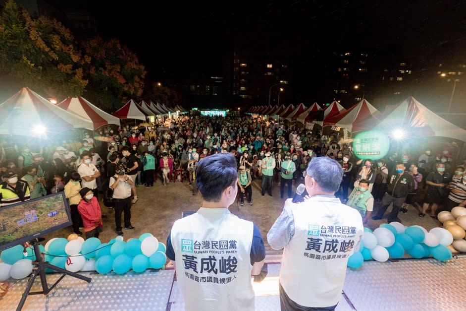 黃成峻競選總部開張 現場人潮滿滿。（黃成峻提供）