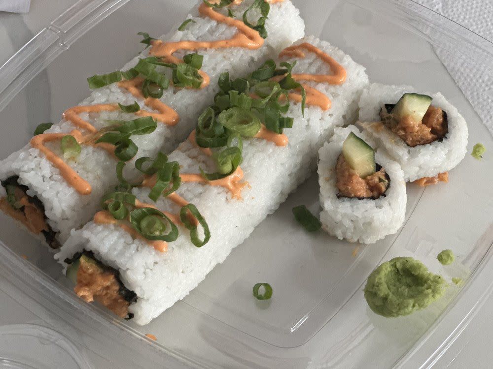 spicy tuna roll from costco