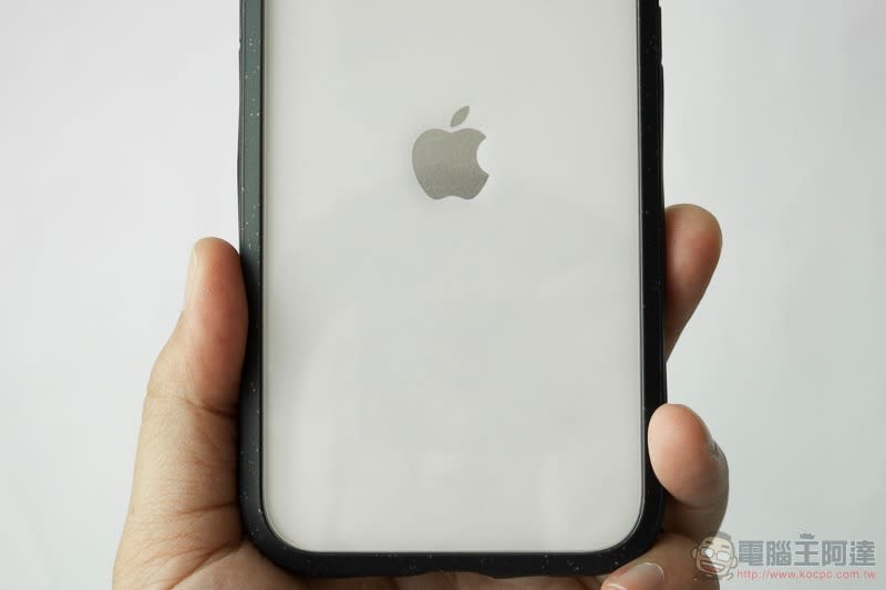 德國LAUT for iPhone 11系列軍規防摔手機殼開箱「動手摔」