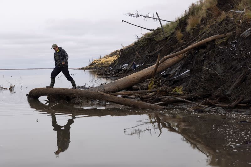 The Wider Image: A father and son's Ice Age plot to slow Siberian thaw