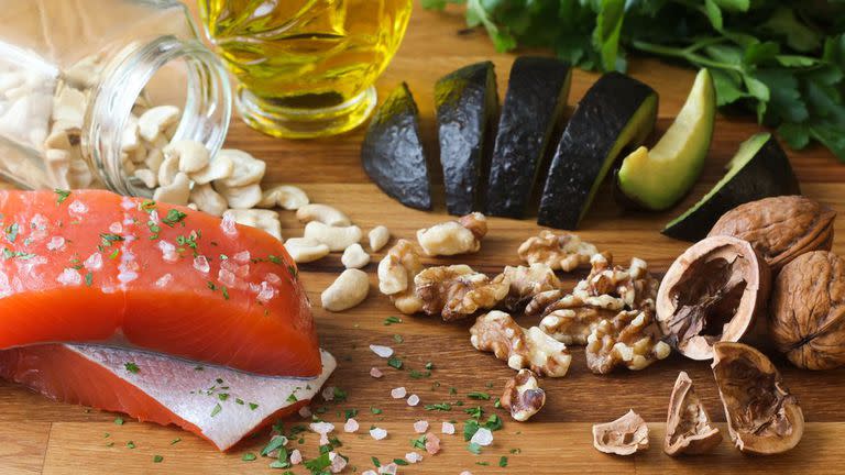 Los aceites saludables presentes en la dieta mediterránea están asociados a niveles más bajos de colesterol.