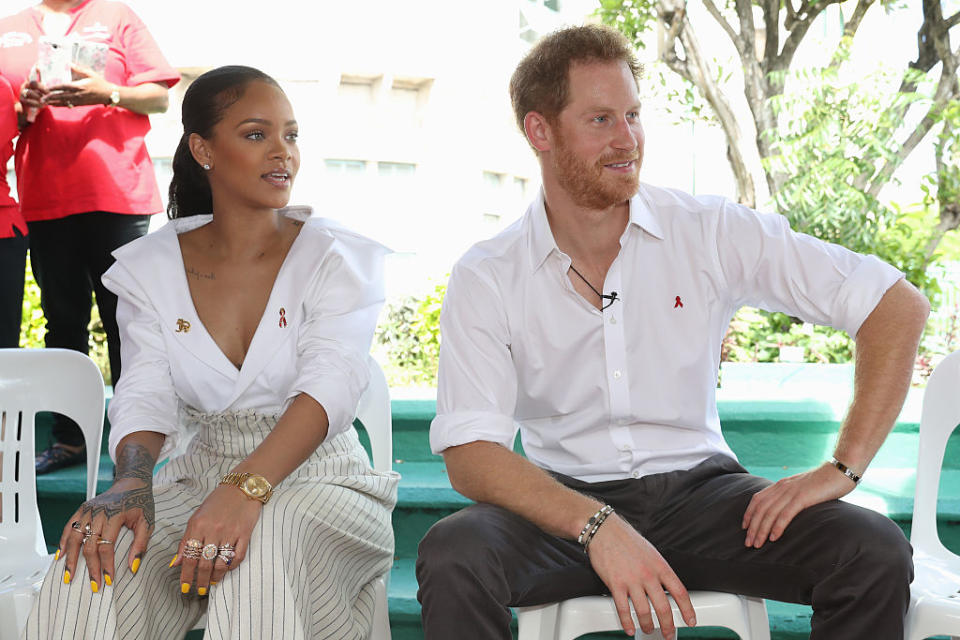 <p>Plus récemment, en 2016, il s’était d’ailleurs engagé auprès de Rihanna pour la journée mondiale de lutte contre le sida à la Barbade, l’île d’où vient la célèbre chanteuse. Crédit photo : Getty Images </p>
