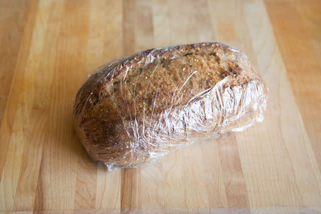 Ask Well: Is It Safe to Eat Moldy Bread? - The New York Times