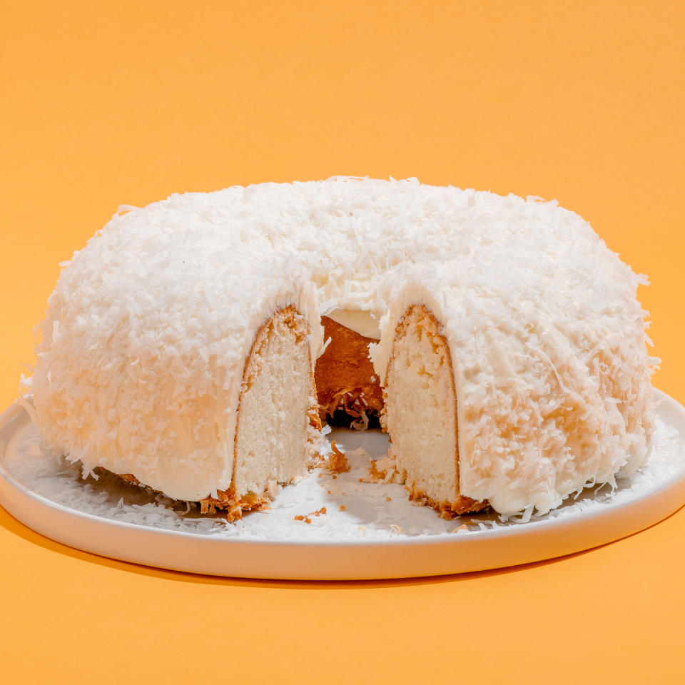 Doan's Bakery's White Chocolate Coconut Bundt Cake (Photo: Goldbelly)